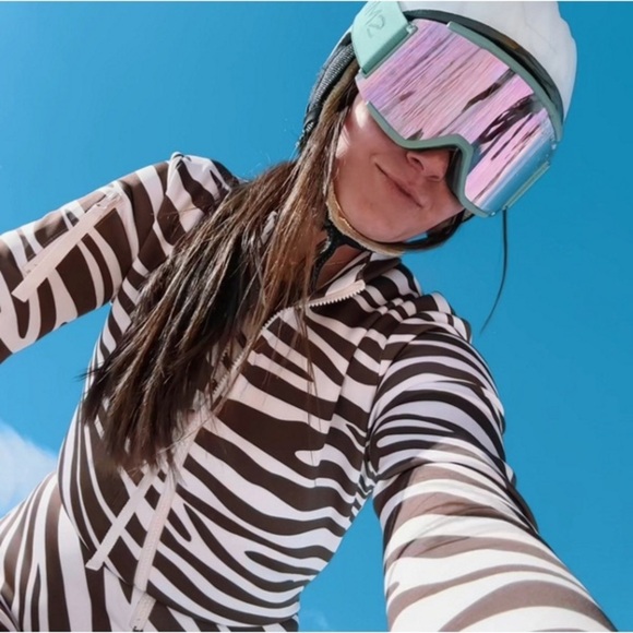 CYNTHIA ROWLEY Zebra Ski Suit L - Picture 3 of 16